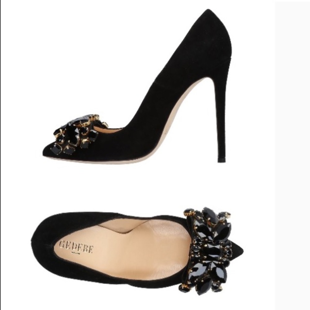 Gedebe black pump size 39